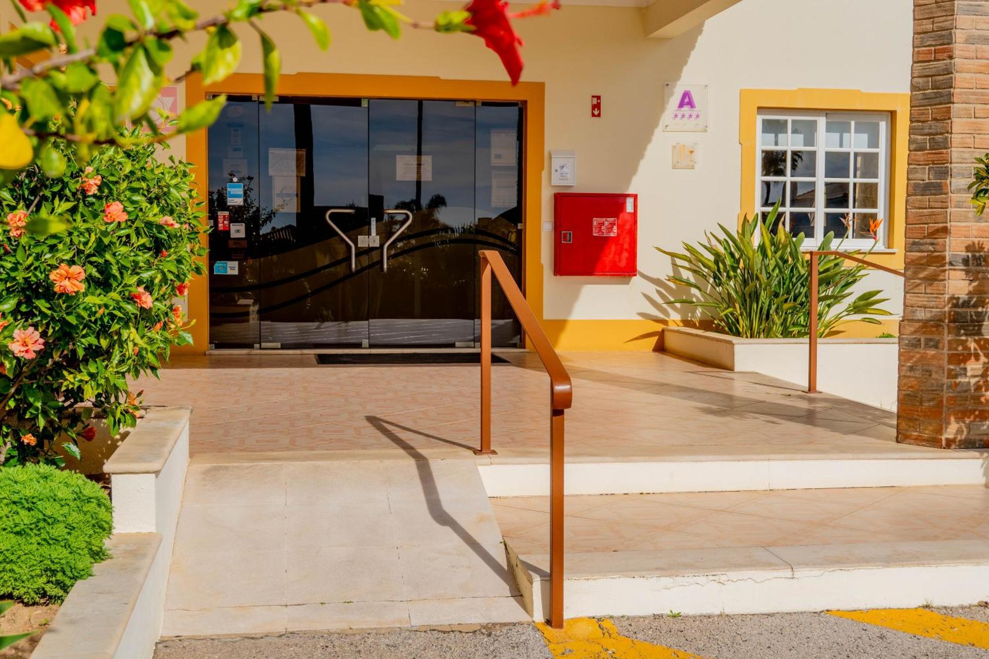 Ponta Grande Resort 阿尔布费拉 外观 照片
